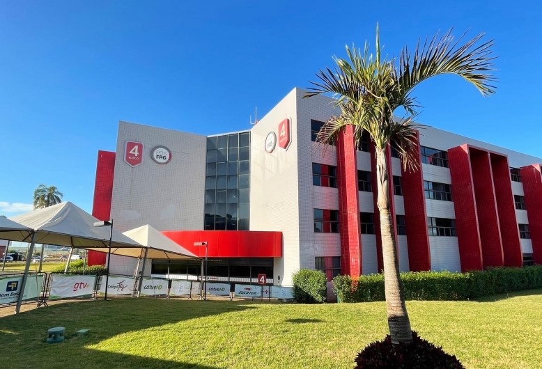 Duas grandes universidades a poucos minutos do Alto das Torres